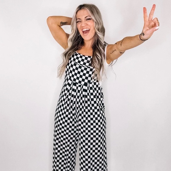 Checkered Wide Leg Overalls - Picture 2 of 8